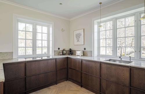 Saltsjobaden Villa | Scenic Lake View Villa near Stockholm City