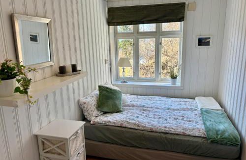 Stordal Apartment | Scenic Sunsets Cozy Apt near Geiranger-Trollstigen-Ålesund
