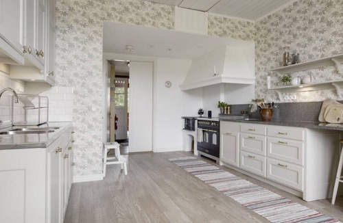 Animskog Apartment | School on the lake: 215m² - 5 bedrooms. - 2 bathrooms
