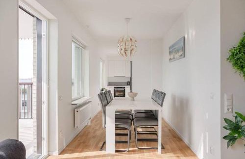 Vaster Apartment | Sea & City
