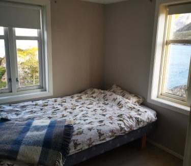 Sund i Lofoten House | Sea-view house in Sund
