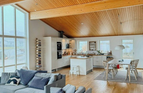 Hunnebostrand House | Sea view summer house in Hunnebostrand