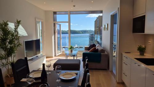 Faervik Apartment | Seabreeze Suite