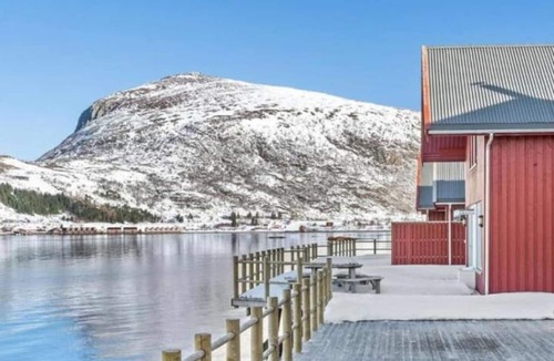 Vestvagøy Cabin | Seacabin in Lilleeid Marina