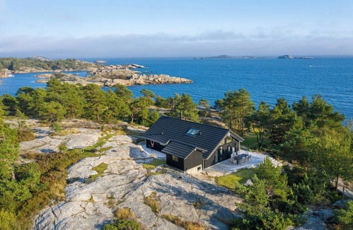 Sogne House | Seaside cabin with ocean view and sunny terrace