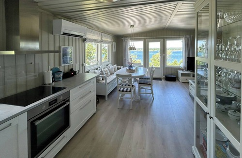 Larvik House | Seaside cabin with panoramic views of Viksfjord