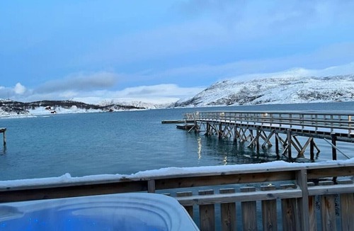 Kvaloya Cabin | Seaside Cabins Near Tromsø | Northern Lights Views