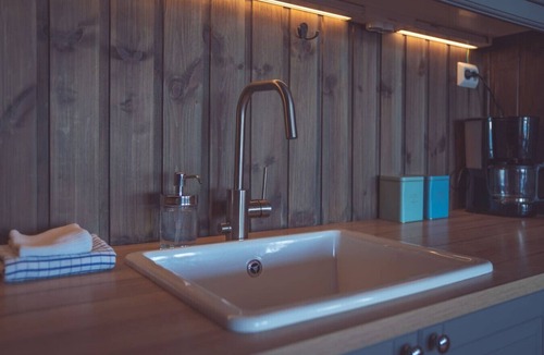 Kvaloya Cabin | Seaside Cabins Near Tromsø | Northern Lights Views