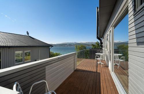 Tromso Apartment | Seaview studio w/terrace&parking