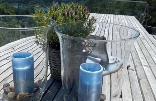 Farsund House | Secluded cabin with a view and ball court