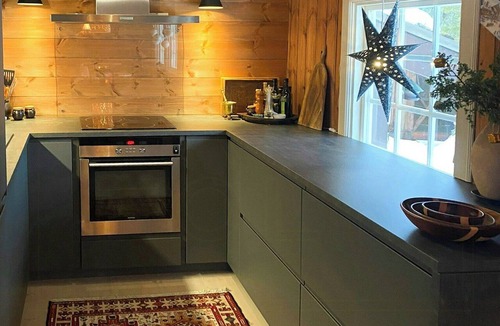 Rauland House | Secluded cabin with views of Raulandsfjell