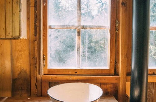 Stallarholmen House | Secluded island cabin with lake view