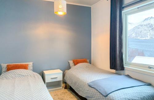 Botnhamn Cabin | Segla Guesthouse - with view of Fjord
