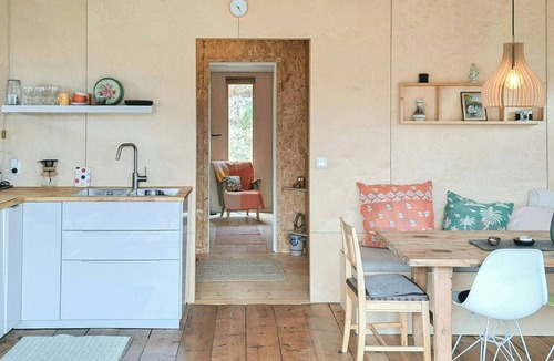 Hyllestad House | Self-built cabin with views over Leirvik