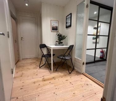 Tromso Apartment | Sentral og koselig 1-rom studioleilighet med stort badeværelse