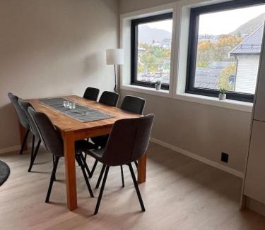 Svolvaer Apartment | Sentral toppleilighet 3.etg 4 pers