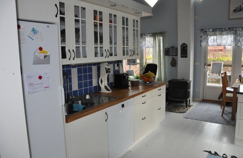 Ydre Municipality House | Sest on the land at Lake Sommen and Asby backe alpine in winter