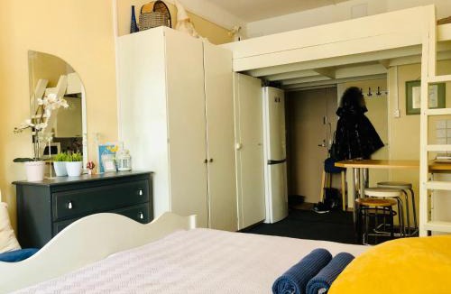 Hietalahti Apartment | Sharm Sweet Studio Best location quiet and cozy