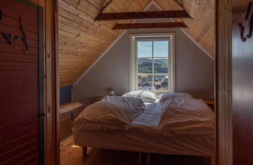 Sund i Lofoten House | Sharming cabin in Sund