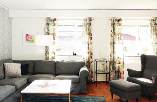 Borgholm House | Six-Bedroom Holiday Home in Borgholm