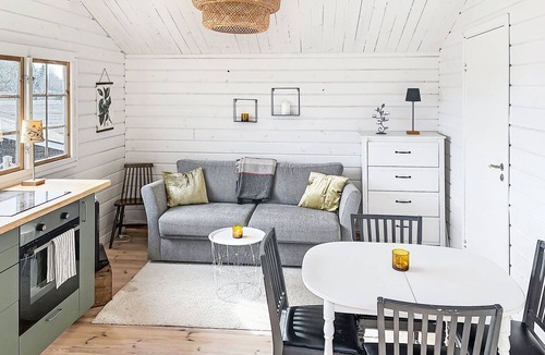 Kvillsfors House | Sjöarpstugan by Interhome
