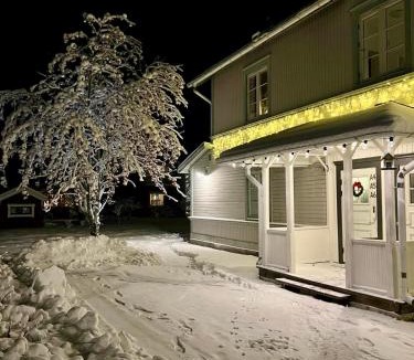 Jadraas Apartment | Sjönära Villa Lilla Emma, Jädraås, nära Kungsberget