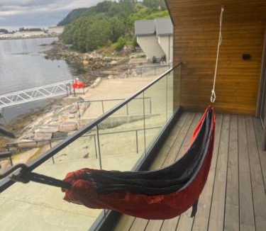 Ulstein Municipality Apartment | Sjøbud i sentrum av ulsteinvik