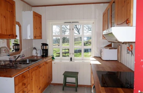 Torangsvag House | Sjøhytta by Interhome