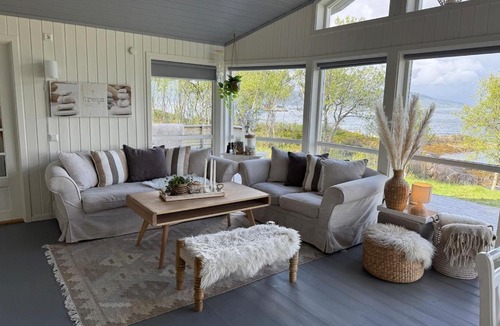 Ballangen House | Sjøhytte med jacuzzi, sauna og panoramautsikt