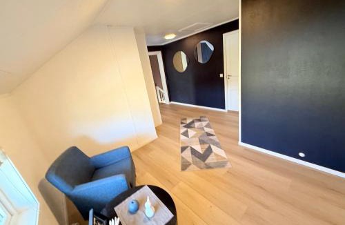 Leknes Apartment | sjøveien 43 topp floor