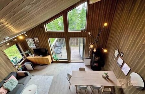 Ringsaker Apartment | Sjusjøen ski in/out, ski storage, Wifi, grill & EV-charger, modern apartment!