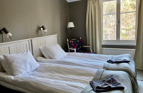 Varmdo Hotel | Skeviks Gård