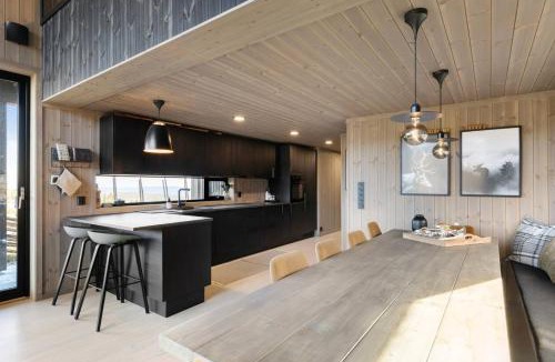 Rollag House | Ski-In Mountain Cabin.5 BR.Sauna.Veggli