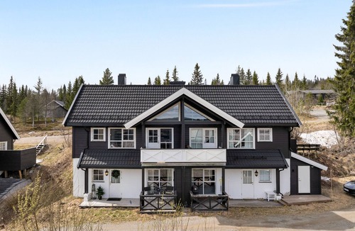 Trysil Apartment | Ski-In Mountain Retreat in Trysil – Cozy Apartment for 6