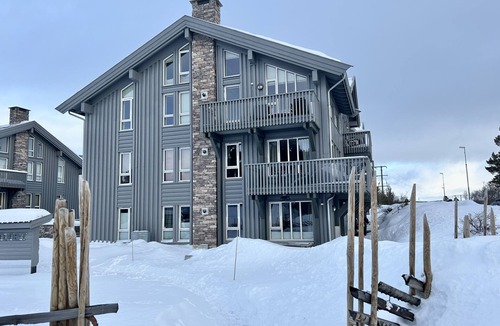 Geilo Apartment | Ski in & ski out - 2 parking spaces