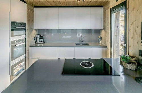 yer House | Ski-in/ski-out cabin in Hafjell with view