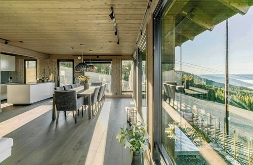 yer House | Ski-in/ski-out cabin in Hafjell with view