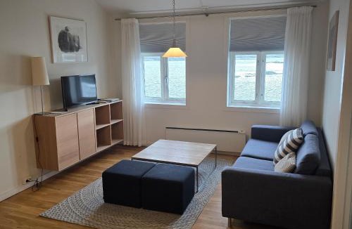 Gulen Municipality Hotel | Skjerjehamn