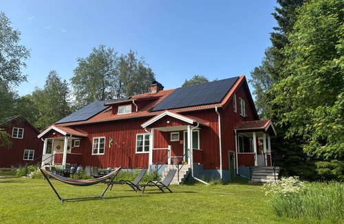 Filipstad Municipality Apartment | Skogstjärna - Holiday apartment in the forest with sauna & hot tub in Värmland