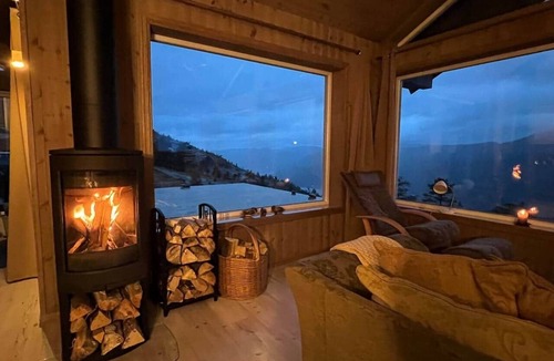 Kviteseid House | Skylark