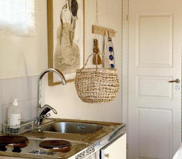 Fagerfjall House | Small House For Two With Sea View On Tjörn