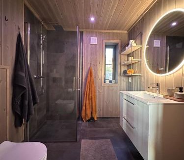 Gala Villa | Snowcake Cottage