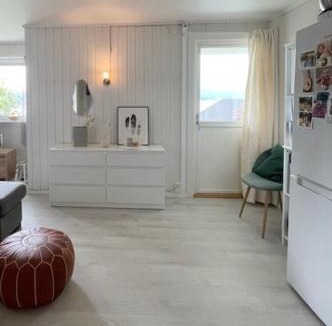 Spjelkavik Apartment | Solbakken, nice Apartment by the Sea in Ålesund