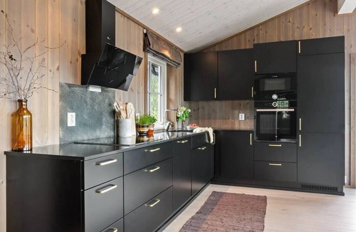 Gol Municipality Cottage | Solglimt, cabin in Golsfjellet with jacuzzi