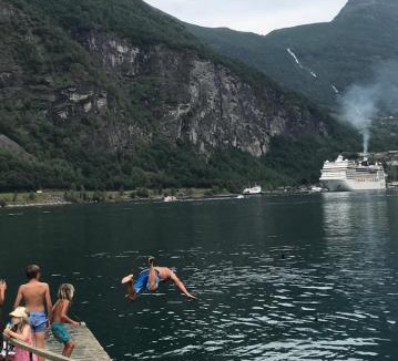 Stranda Cabin | Solhaug Fjordcamping