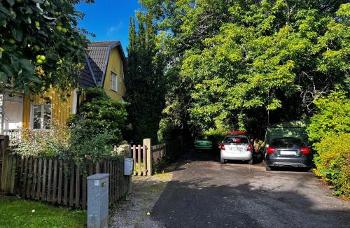 Alingsas Bed & Breakfast | Solhuset intill ån