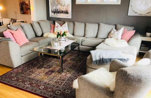 Lillehammer House | Solrikt og sentralt. Ta med både to og firbeinte