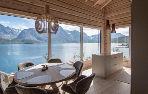 Tromso House | Sommarbukt Nordlys - Private Arctic Retreat near Tromsø