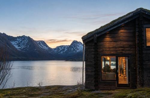 Tromso House | Sommarbukt Tind - Luxury Fjord Lodge near Tromsø