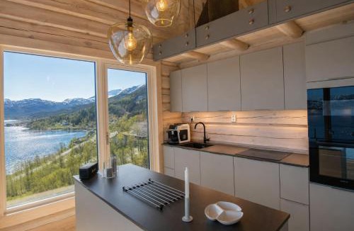 Tromso House | Sommarbukt Tind - Luxury Fjord Lodge near Tromsø
